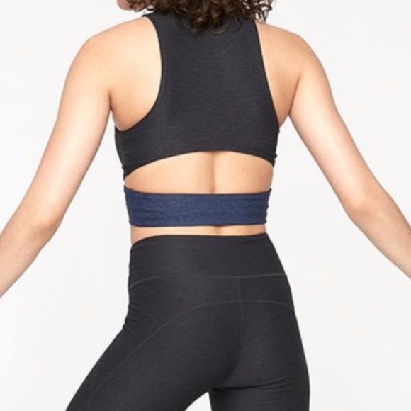 Outdoor Voices Slashback Crop Tri Tone - Picture 5 of 9